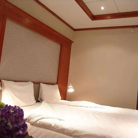 Hotel Alver Alversund