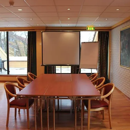 מלון Alver Alversund